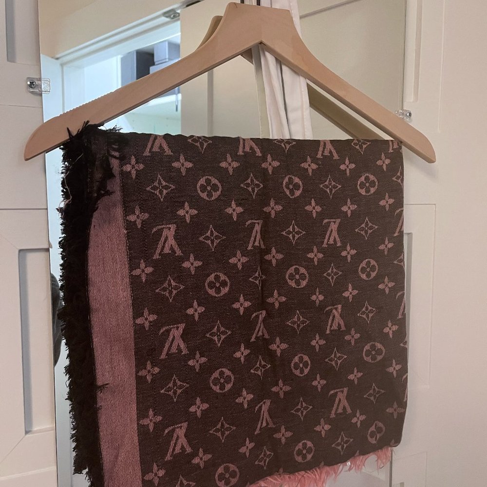 Louis Vuitton Monogram Shawl